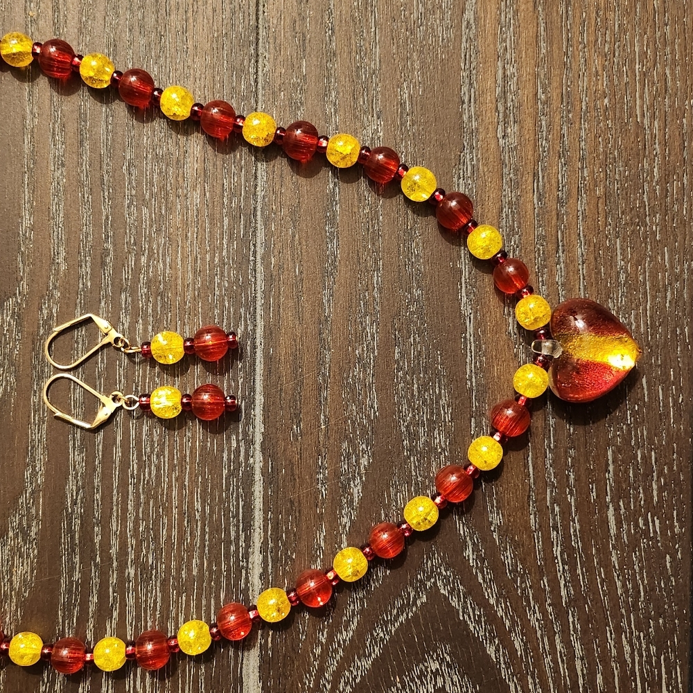 20" red/yellow glass heart pendant necklace with earrings